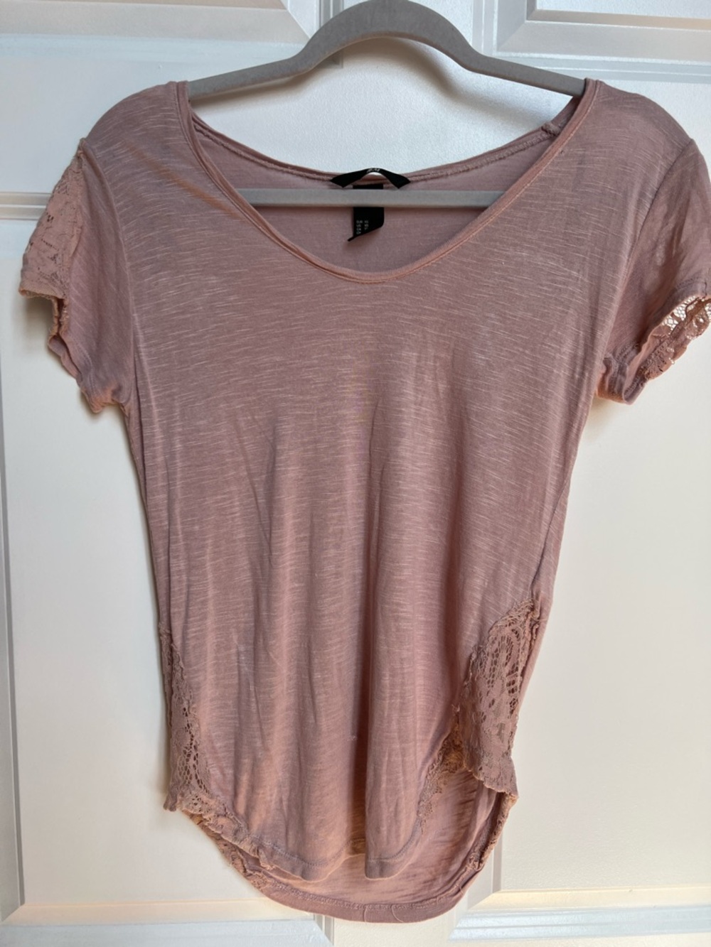 H&M Dusty Rose Short Sleeve Tee with Lace Insets